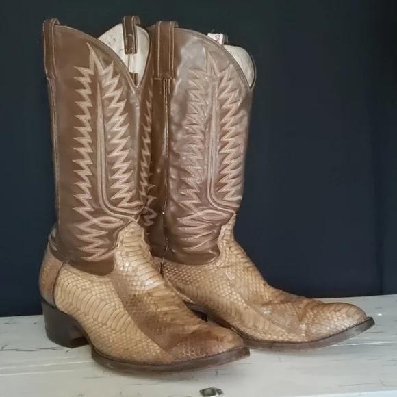 Cowtown Back-Cut Python Snakeskin Cowboy Boots in Men's size 12 D - Picture 3 of 17